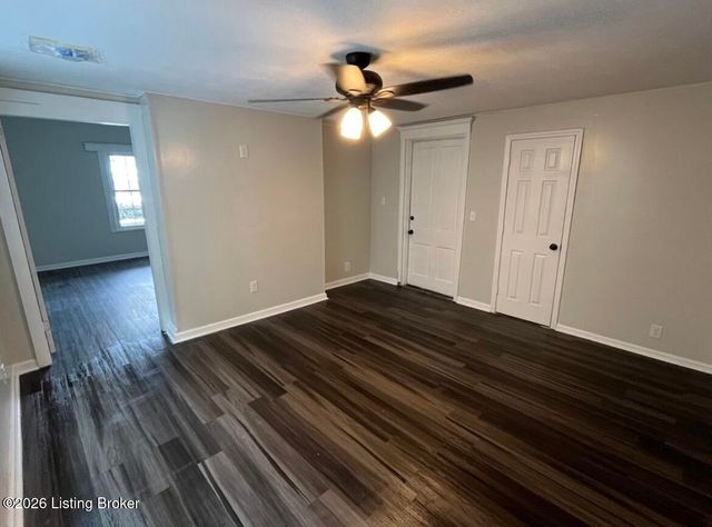 469 E Brandeis Ave, Louisville, KY 40217