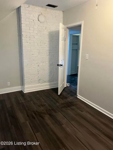 469 E Brandeis Ave, Louisville, KY 40217