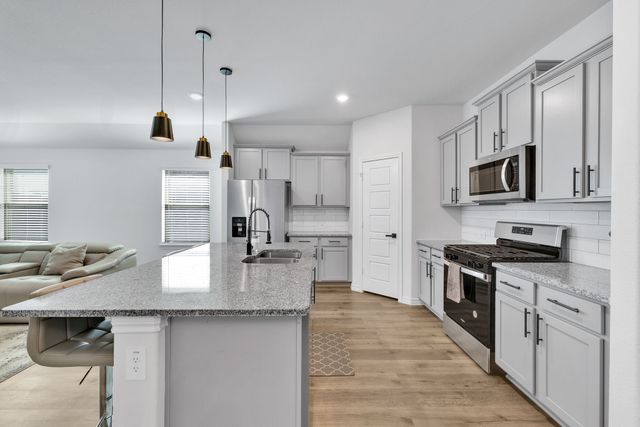 9813 Tinsley Street, Aubrey, TX 76227