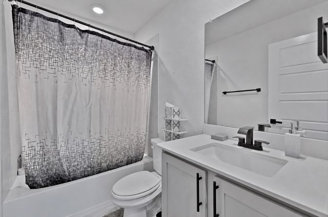 9813 Tinsley Street, Aubrey, TX 76227