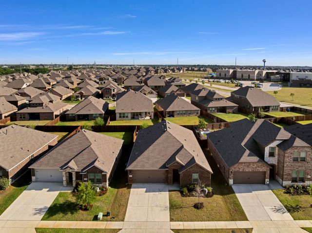 9813 Tinsley Street, Aubrey, TX 76227