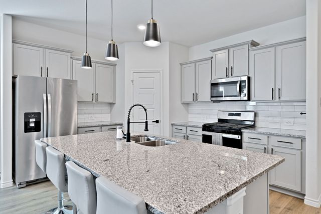 9813 Tinsley Street, Aubrey, TX 76227