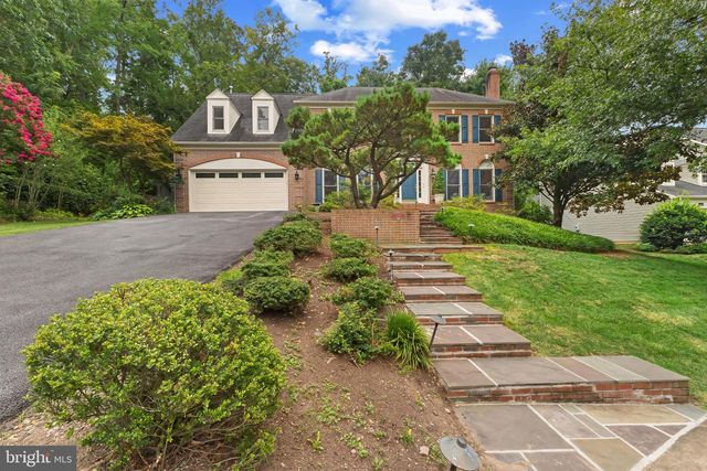 1201 ESSEX MANOR CT, Alexandria, VA 22308