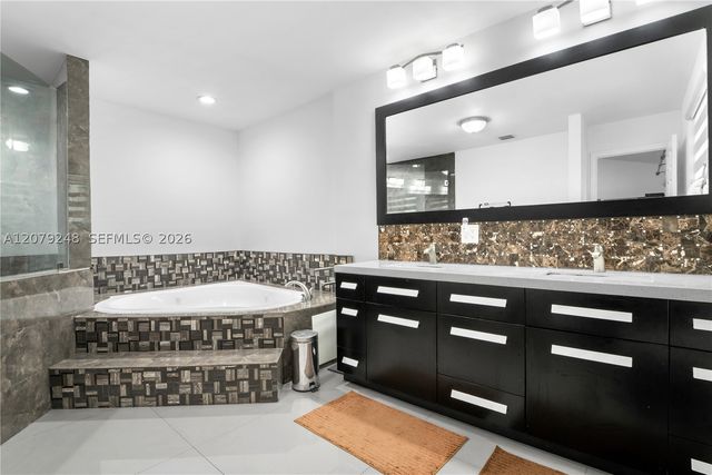 5348 NW 106th Ct, Doral, FL 33178