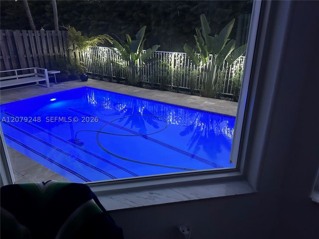 5348 NW 106th Ct, Doral, FL 33178