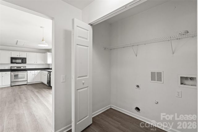 2724 Mulberry Pond Drive, Charlotte, NC 28208