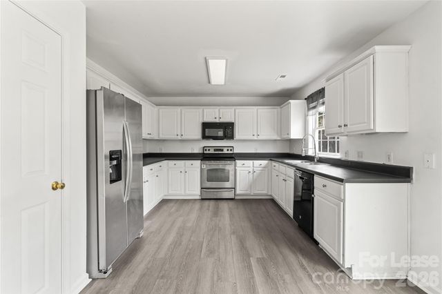 2724 Mulberry Pond Drive, Charlotte, NC 28208