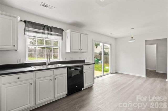2724 Mulberry Pond Drive, Charlotte, NC 28208