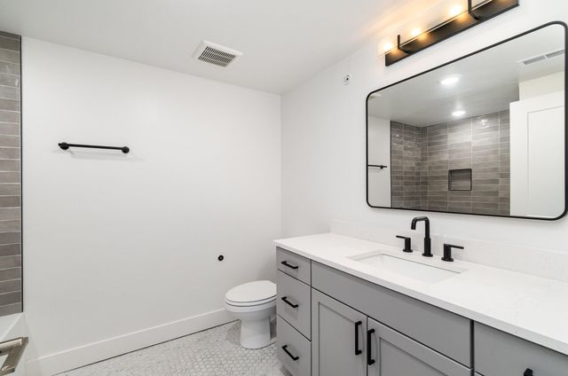 617 Manhattan Boulevard, 204, Dayton, KY 41074