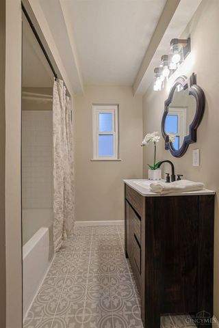 3051 Coral Park Drive, Cincinnati, OH 45211