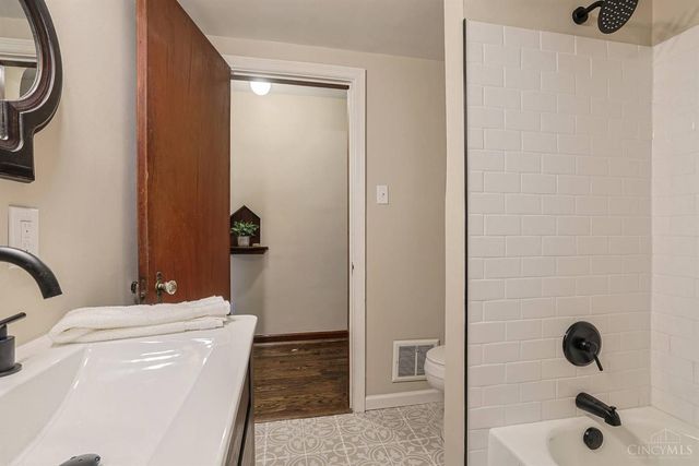 3051 Coral Park Drive, Cincinnati, OH 45211