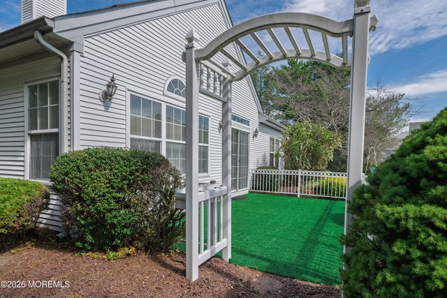 11 Bomar Court, Manchester, NJ 08759