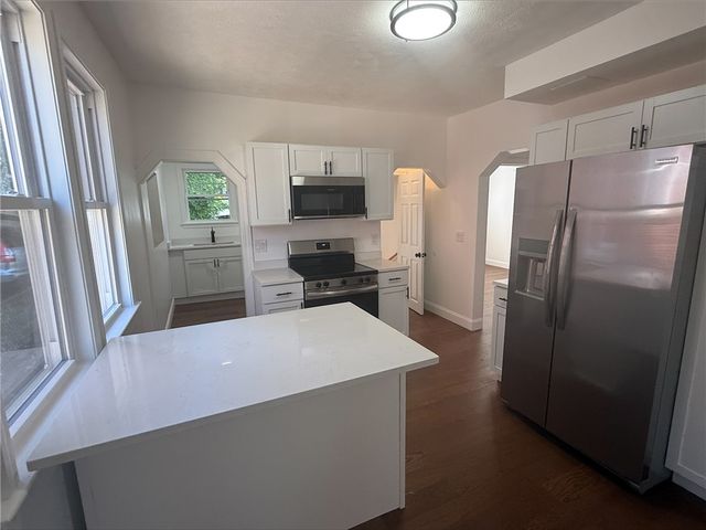 17 Middleton Street, Providence, RI 02909