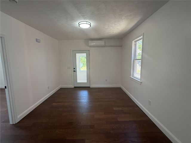 17 Middleton Street, Providence, RI 02909