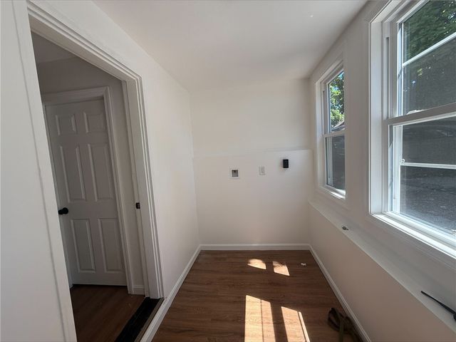 17 Middleton Street, Providence, RI 02909