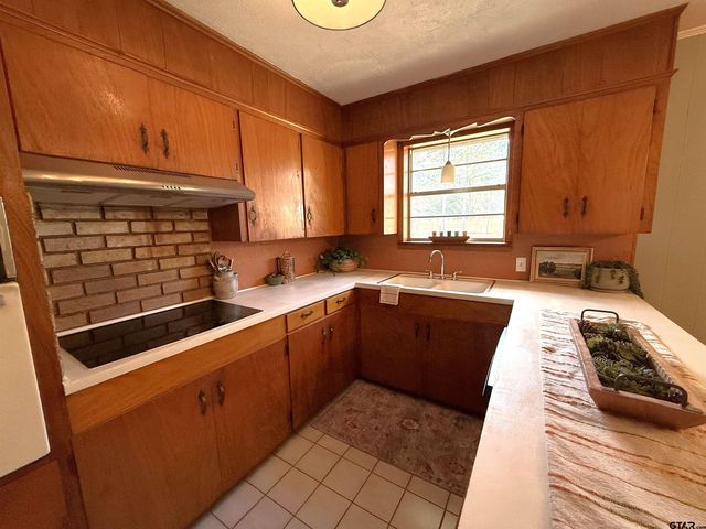 1011 N Main St., Winnsboro, TX 75494