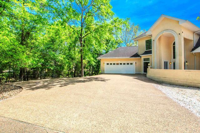 7 Sosegado Trace, Hot Springs Village, AR 71909