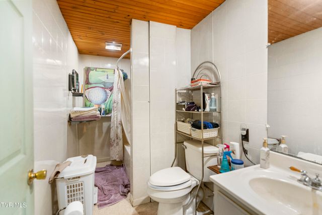 5710 Houston Valley Road, Greeneville, TN 37743