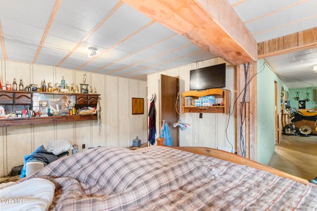 5710 Houston Valley Road, Greeneville, TN 37743