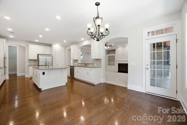 6812 S Creek Road, Charlotte, NC 28277