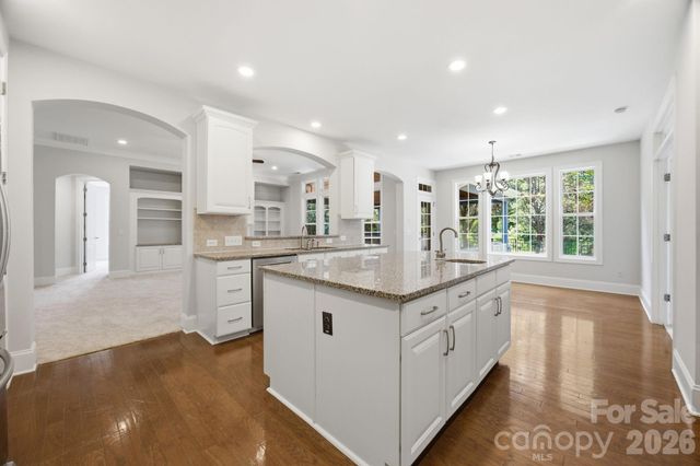 6812 S Creek Road, Charlotte, NC 28277