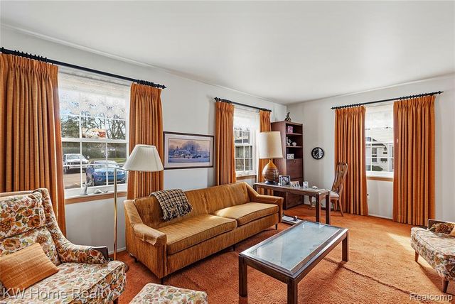 19623 Neptune Court, Northville, MI 48167