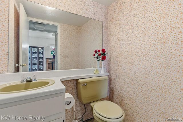 19623 Neptune Court, Northville, MI 48167