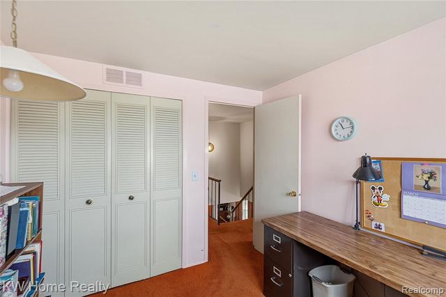 19623 Neptune Court, Northville, MI 48167