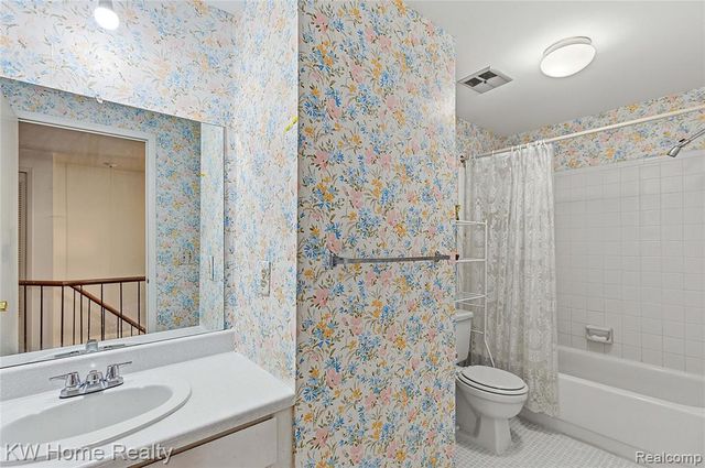 19623 Neptune Court, Northville, MI 48167