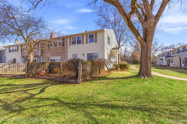 19623 Neptune Court, Northville, MI 48167