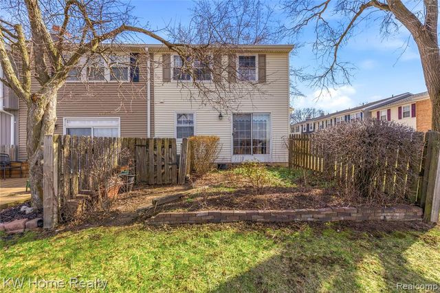 19623 Neptune Court, Northville, MI 48167