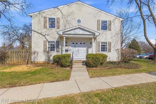 19623 Neptune Court, Northville, MI 48167