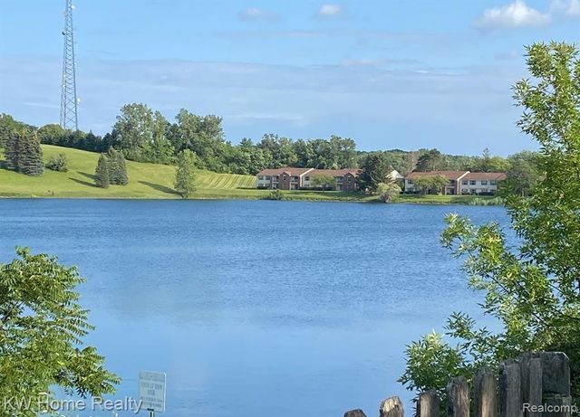 19623 Neptune Court, Northville, MI 48167