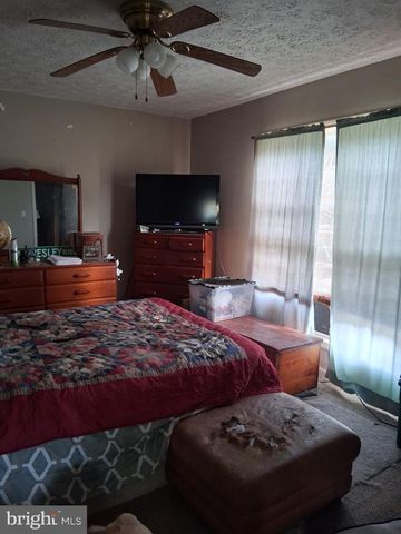 9804 MOHAWK DR, King George, VA 22485