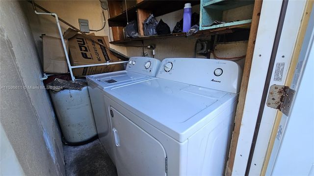 155 NW 30th Ter, Fort Lauderdale, FL 33311