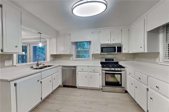 523 Cherokee Mills Drive, Woodstock, GA 30189