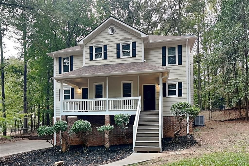 523 Cherokee Mills Drive, Woodstock, GA 30189