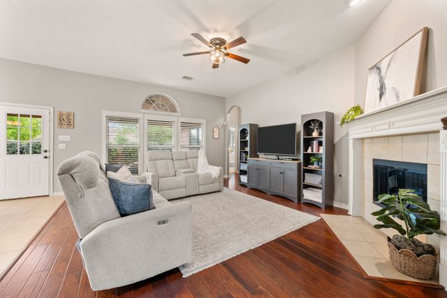 11712 Wolfcreek Lane, Fort Worth, TX 76244