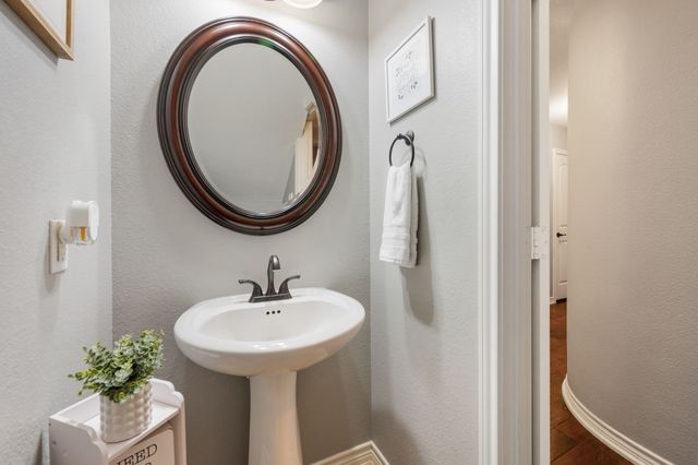 11712 Wolfcreek Lane, Fort Worth, TX 76244