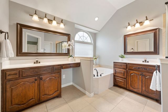 11712 Wolfcreek Lane, Fort Worth, TX 76244