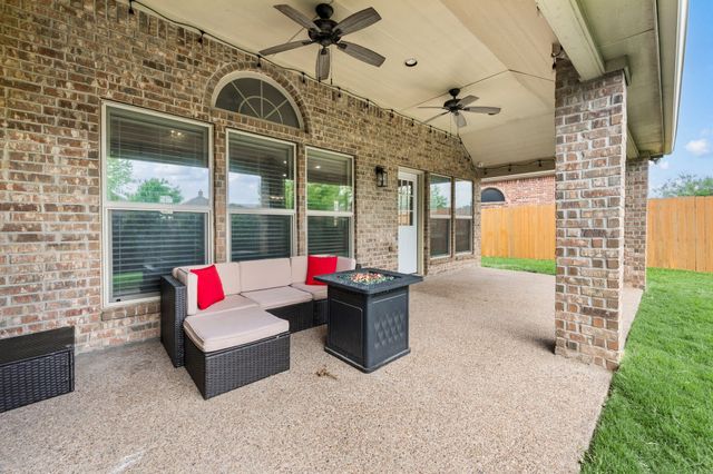 11712 Wolfcreek Lane, Fort Worth, TX 76244