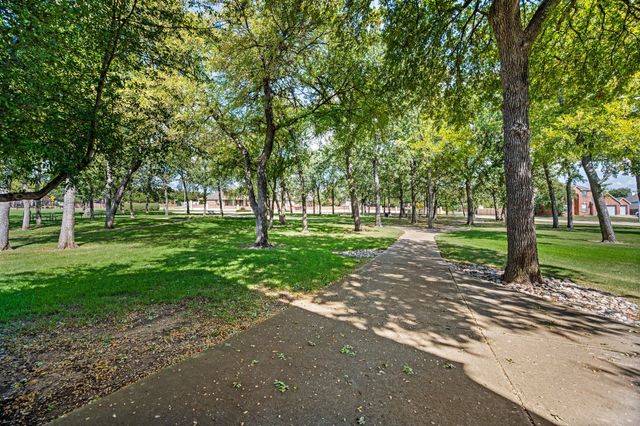 11712 Wolfcreek Lane, Fort Worth, TX 76244