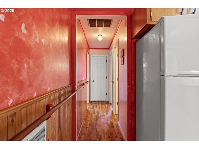 412 23RD St, Myrtle Point, OR 97458