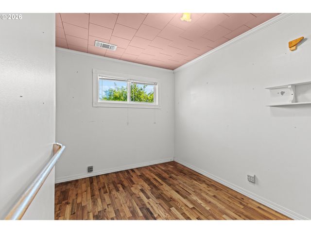 412 23RD St, Myrtle Point, OR 97458