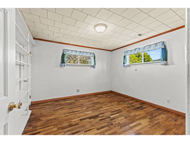 412 23RD St, Myrtle Point, OR 97458