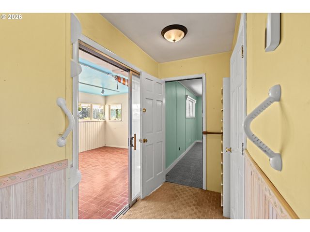 412 23RD St, Myrtle Point, OR 97458
