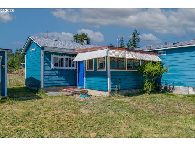 412 23RD St, Myrtle Point, OR 97458