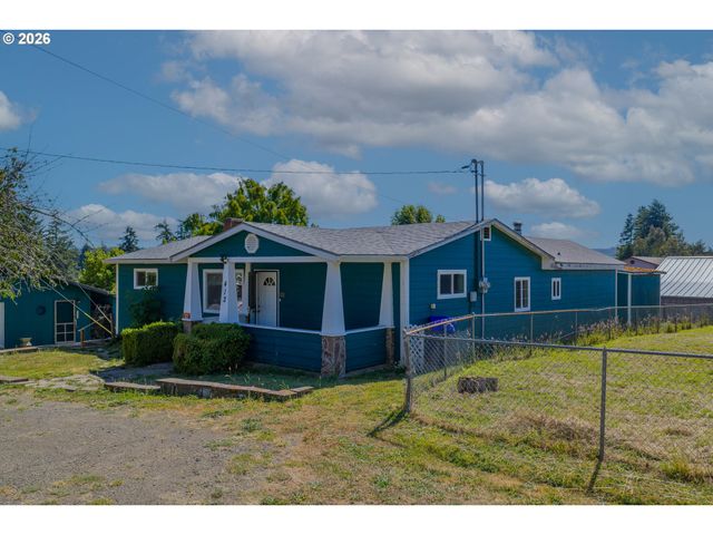 412 23RD St, Myrtle Point, OR 97458
