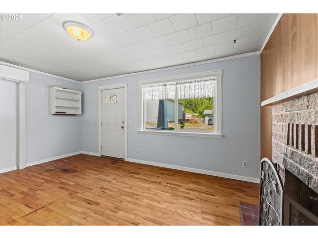 412 23RD St, Myrtle Point, OR 97458
