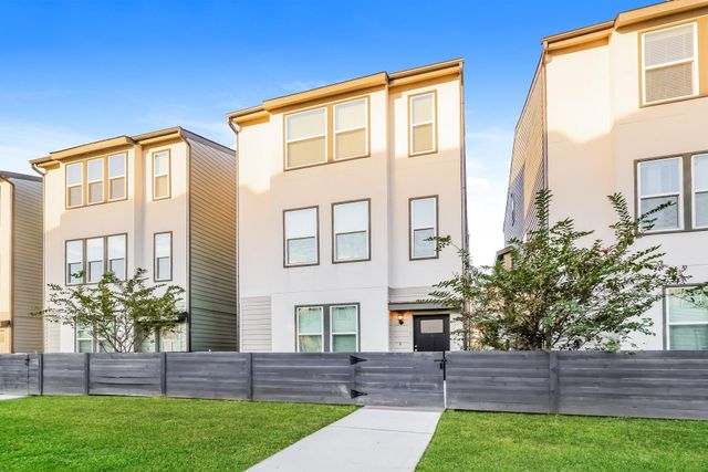 18427 Idyllic Alley, Shenandoah, TX 77385